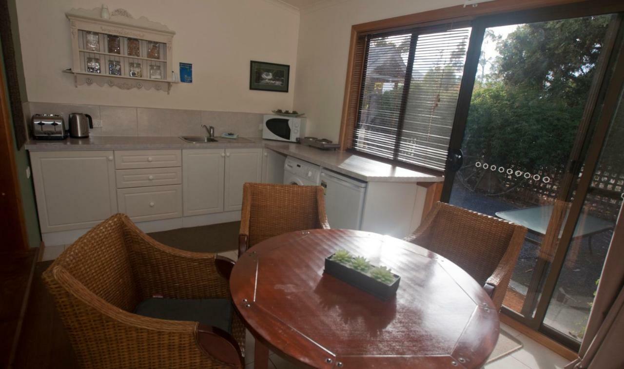 The Shingles Riverside Cottages 뉴노포크 외부 사진